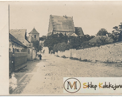 Szydłowiec Ulica widok na kościół  fotograficzna