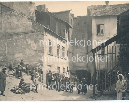    Wilno, Podwórze przy ul. Szklanej, foto Bułhak, Polska w obrazach